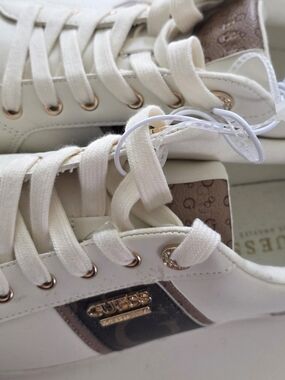 GUESS Women’s Cream Low-Top Sneakers with Gold Accents